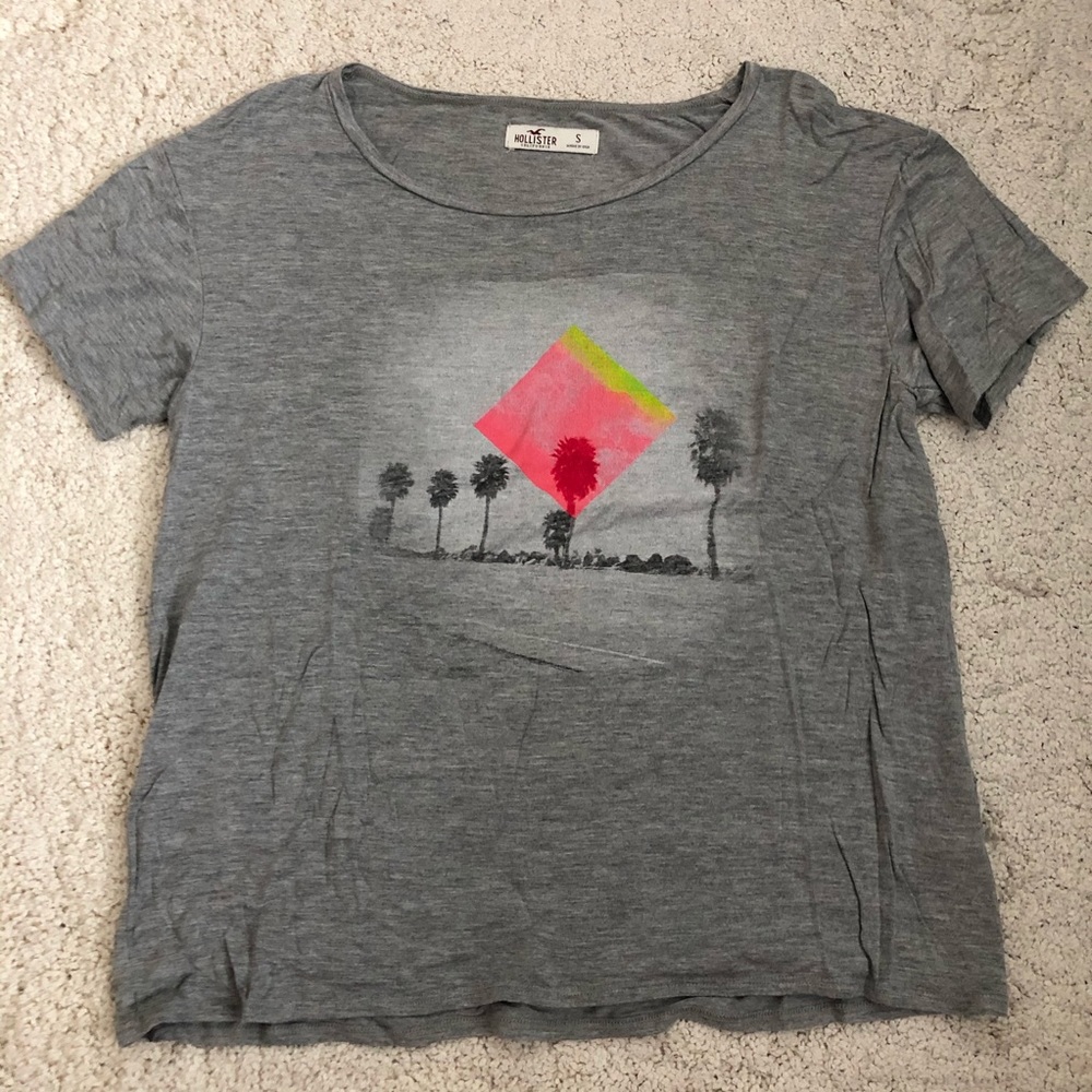 Hollister Gray Graphic Tee Size S